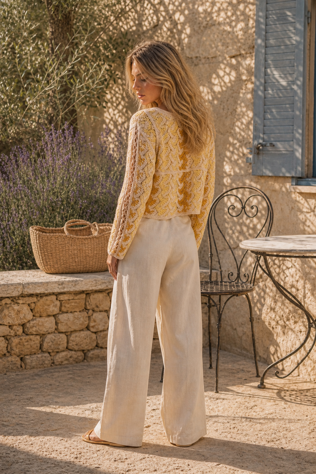 Pull Manon